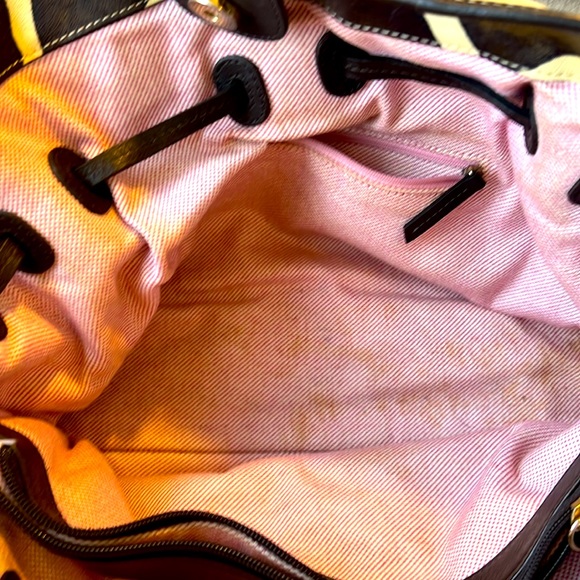 Dooney and Bourke Leather Giraffe Print Tote with Draw string. - Picture 6 of 8